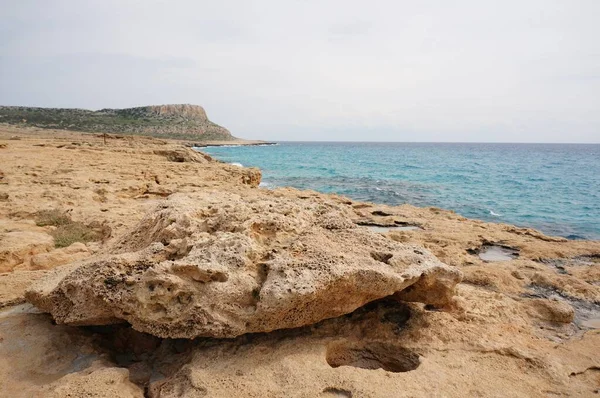 Las Grandes Piedras Orilla Durante Día Chipre —  Fotos de Stock