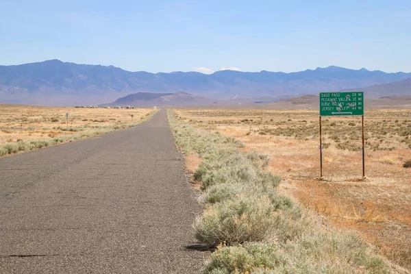 Coal Canyon Nevada United States May 2020 Rural Traffic Sign — Stock Photo, Image
