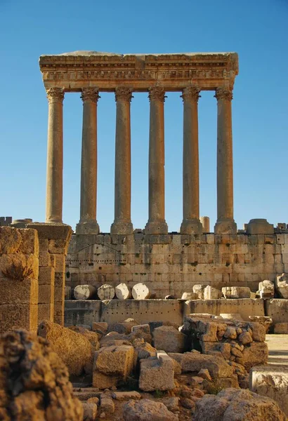 黎巴嫩巴勒贝克市的罗马废墟 阳光灿烂 — 图库照片