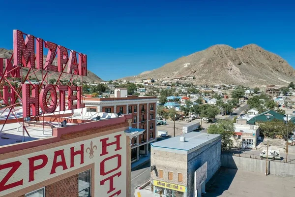 Tonopah Nevada Spojené Státy Května 2020 Velké Markýzové Nápisy Vrcholky — Stock fotografie