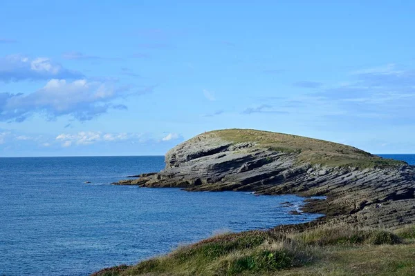 Toppen Halvö Havet Blå Himmel — Stockfoto