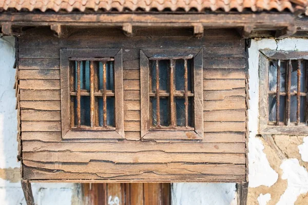 Old Wooden House Rusted Windows Weathered Walls — Stock Photo, Image