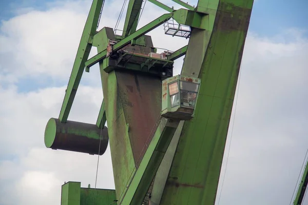 Shot Giant Old Rusty Green Crane — Stock Photo, Image