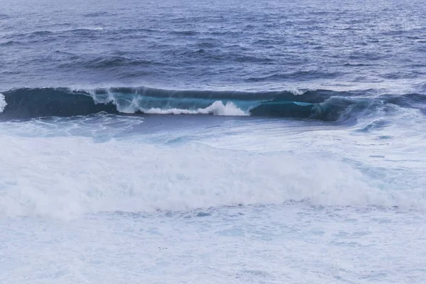 Κύματα Και Αφρός Θάλασσας Στη Gran Canaria — Φωτογραφία Αρχείου