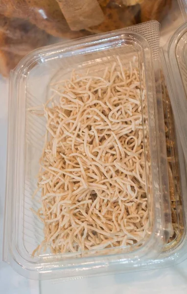 Close Vertical Espaguete Uma Caixa Plástico Transparente — Fotografia de Stock