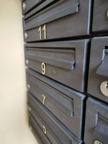 Een Close Shot Van Brievenbussen Een Residentieel Gebouw — Stockfoto