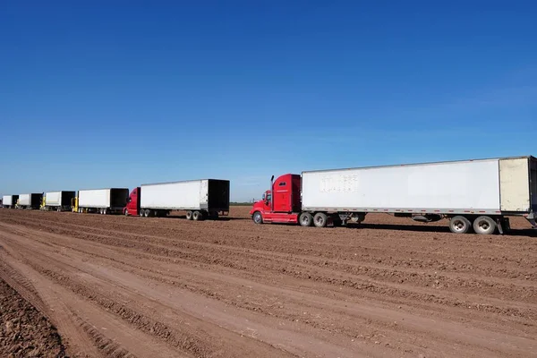 Caravan Convoy Trucks Line Country Harvest Fields — Stock Photo, Image