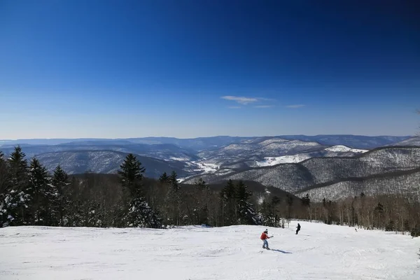 Şubat Ayında Batı Virginia Daki Snowshoe Kayak Merkezinde Kar Ayakkabısı — Stok fotoğraf