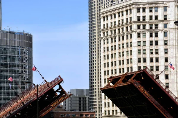 Opening Dusable Bridge Michigan Avenue Chicago Usa Divided Concept — Stock Photo, Image