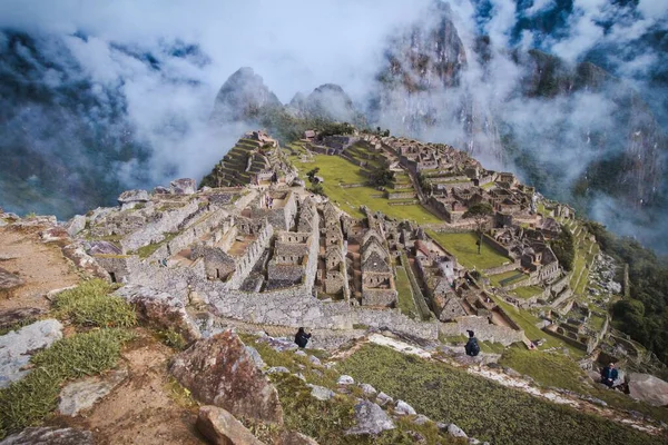 Una Toma Aérea Montaña Machu Picchu Aguas Perú Con Grupo — Foto de Stock