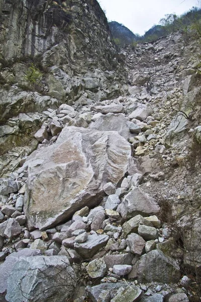 Eine Schöne Aufnahme Von Felssturz — Stockfoto