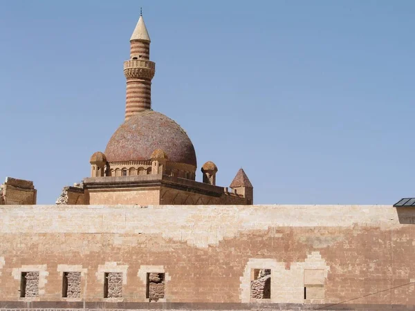 Krásný Výhled Palác Ishak Paša Doubayazt Turecku Cihlovými Zdmi Kolem — Stock fotografie