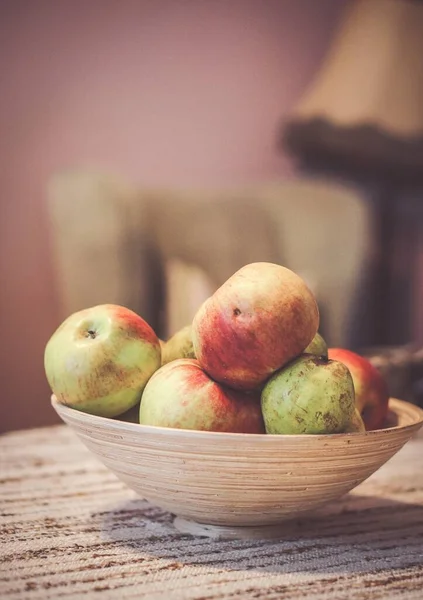 Vertical Shot Fresh Apples Bowl Table — Stock Photo, Image
