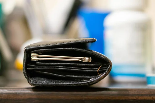 Closeup Shot Weathered Wallet Wooden Table — Stock Photo, Image