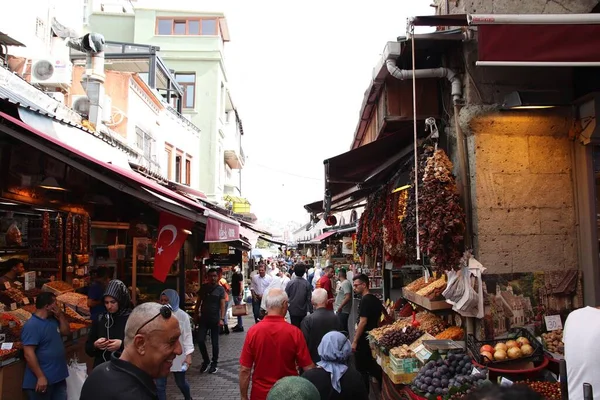 Istanbul Turquia Setembro 2019 Turistas Que Apreciam Mercado Especiarias Istambul — Fotografia de Stock