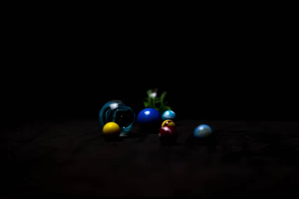 Цветные Стеклянные Шарики Изолированы Черном Фоне — стоковое фото