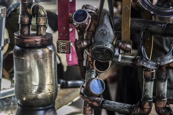 Een Close Shot Van Vintage Dingen Een Steampunk Bril Riemen — Stockfoto