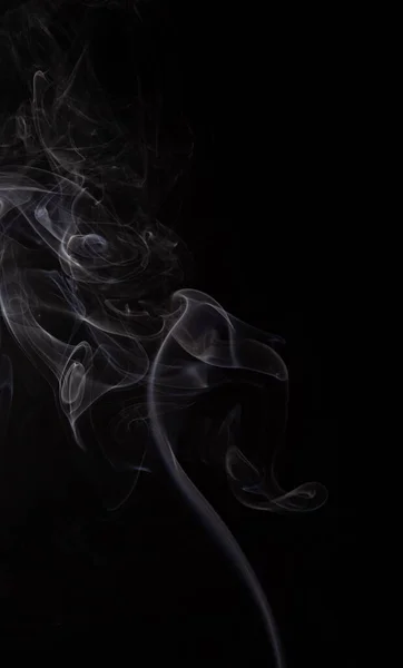 Eine Rauchwolke Isoliert Auf Schwarzem Hintergrund — Stockfoto