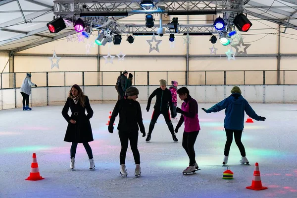 Poznan Poland Jan 2018 People Skating Ice Winter Season Indoor — Stock Photo, Image