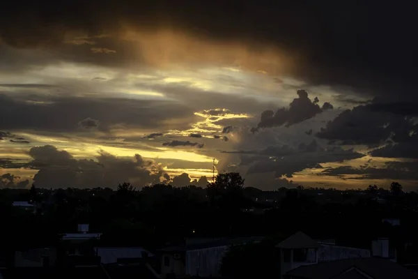 Fantastisk Bild Molnig Himmel Orange Solnedgång — Stockfoto