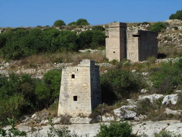 Birzebbuga Malta Cze 2014 Stara Wieża Strażnicza Brytyjska Skrzynka Pigułki — Zdjęcie stockowe