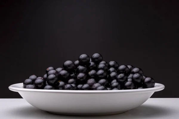 Primer Plano Frutas Frescas Baya Jaboticaba Plato Blanco — Foto de Stock