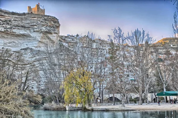 Каста Домами Alcala Del Jucar — стоковое фото