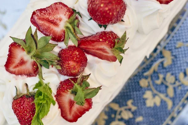 Several Strawberries Cake White Cream — Stock Photo, Image