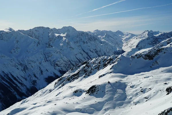 Zonnige Dag Oostenrijkse Alpen Tijdens Winter — Stockfoto