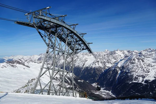 Wyciąg Narciarski Zimowym Kurorcie Austriackich Alpach — Zdjęcie stockowe