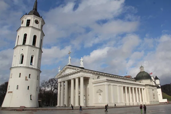 Zabytkowa Katedra Wileńska Tle Błękitnego Nieba Wilnie Litwa — Zdjęcie stockowe