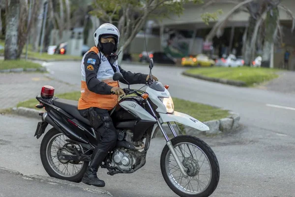 Rio Janeiro Brazil Mayıs 2020 Rio Sokaklarında Hızlı Motosiklet Süren — Stok fotoğraf