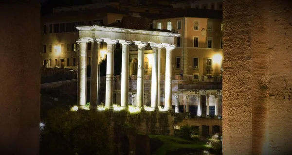 意大利 2019年10月28日 罗马夜晚的罗马纵队 意大利罗马 — 图库照片