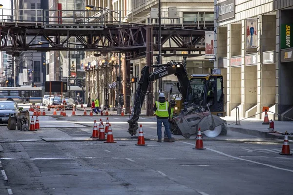 Chicago Estados Unidos Abr 2020 Trabalhadores Essenciais Construção Local Estão — Fotografia de Stock