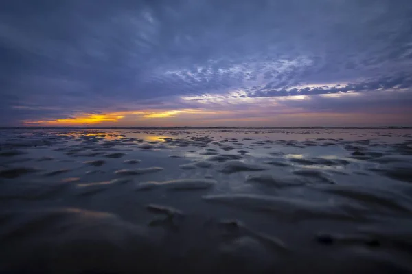 Vacker Bild Färgglad Solnedgång Himmel Vid Fyren Urk Den Steniga — Stockfoto