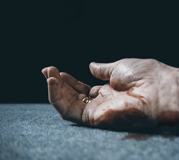 Primo Piano Della Mano Una Vecchia Donna Che Indossa Anello — Foto Stock