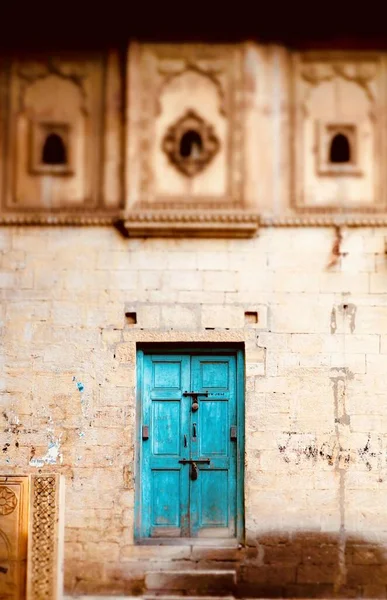 Plan Vertical Une Porte Couleur Bleue Intérieur Fort Jaisalmer Rajasthan — Photo