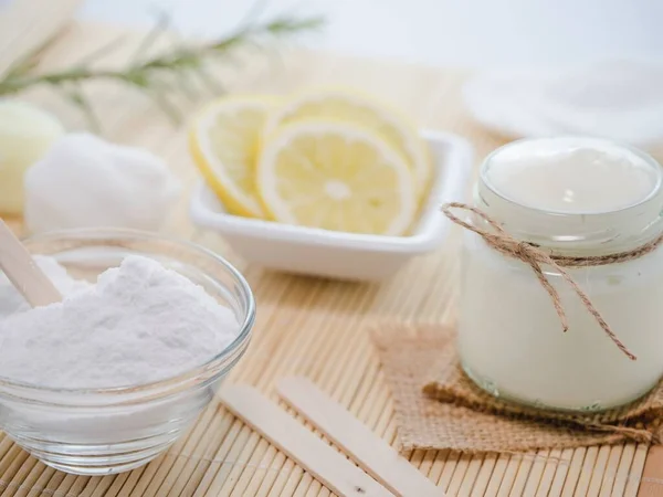 Primer Plano Ingredientes Naturales Del Producto Para Cuidado Piel Limón — Foto de Stock