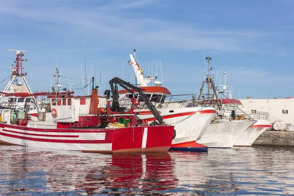 Landscape Shot Fishing Trawlers Sunny Day — Stock Photo, Image