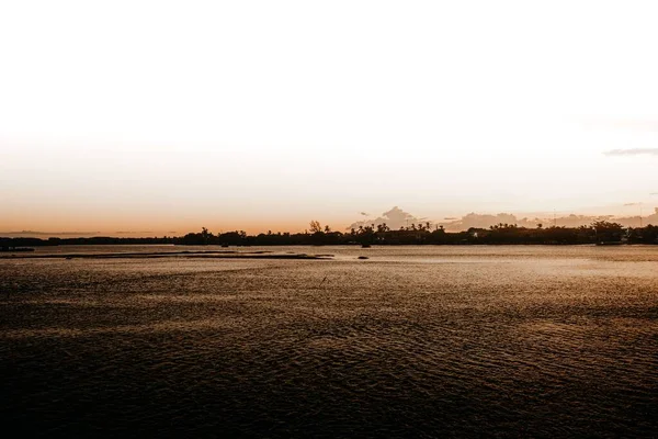 Die Schöne Aussicht Auf Den See Bei Sonnenuntergang — Stockfoto