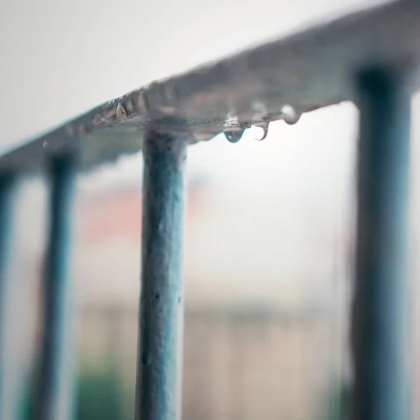 Soft Focus Water Droplets Hanging Railings — Stock Photo, Image