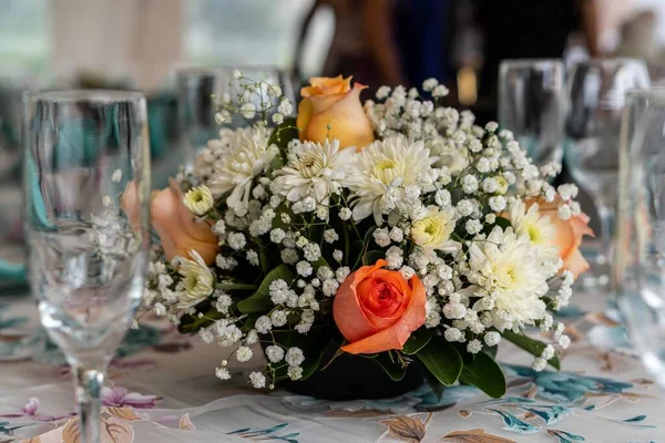 Den Vackra Buketten Med Rosor För Bröllopsceremoni — Stockfoto