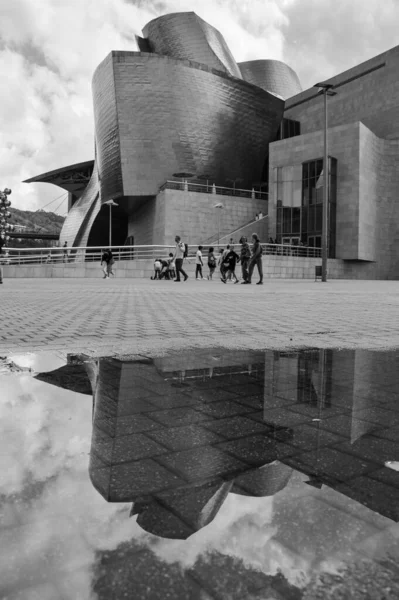 Bilbao Spain Sep 2019 Reflection Modern Museum Bilbao Spain Black — 图库照片