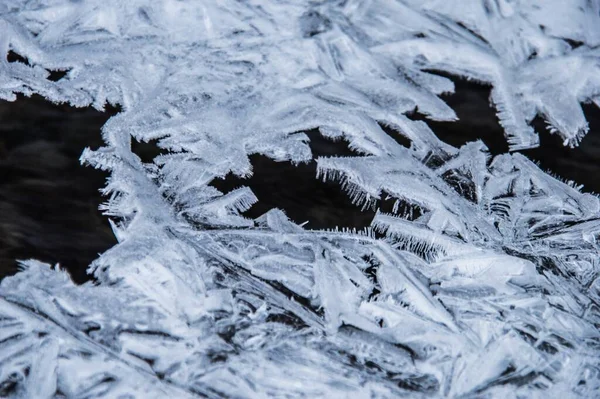 Tiro Close Uma Superfície Gelada Durante Inverno — Fotografia de Stock