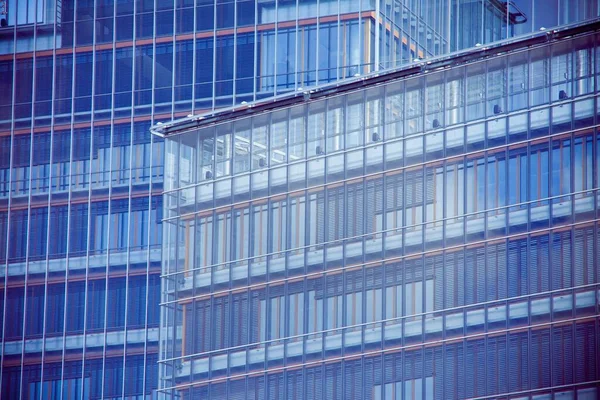 Primer Plano Rascacielos Con Paredes Vidrio Azul — Foto de Stock