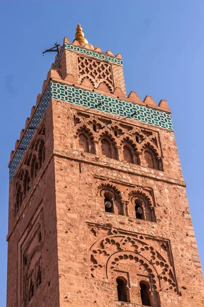 Niski Kąt Ujęcia Meczetu Koutoubia Marrakeszu Maroko — Zdjęcie stockowe