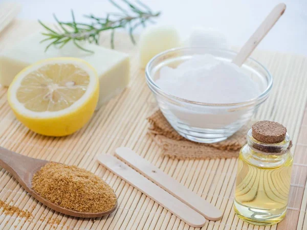 Närbild Bild Bild Naturliga Hudvårdsprodukter Ingredienser Citron Bakpulver Eterisk Olja — Stockfoto