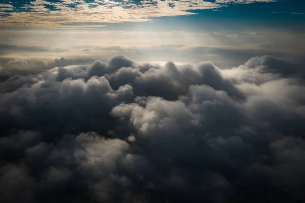 Захватывающий Пейзаж Красивого Голубого Неба Фоне Облаков — стоковое фото