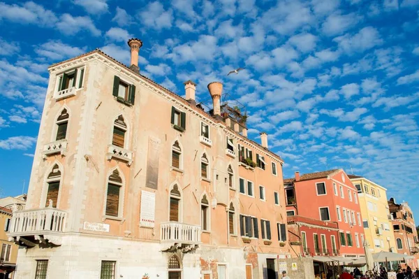 Venice Itálie Října 2015 Úchvatný Záběr Starodávných Krásných Budov Zachycených — Stock fotografie