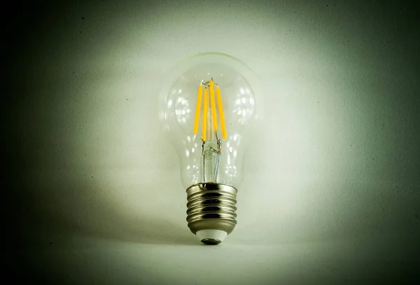Closeup Shot Light Bulb White Black Background Invention Concept — Stock Photo, Image